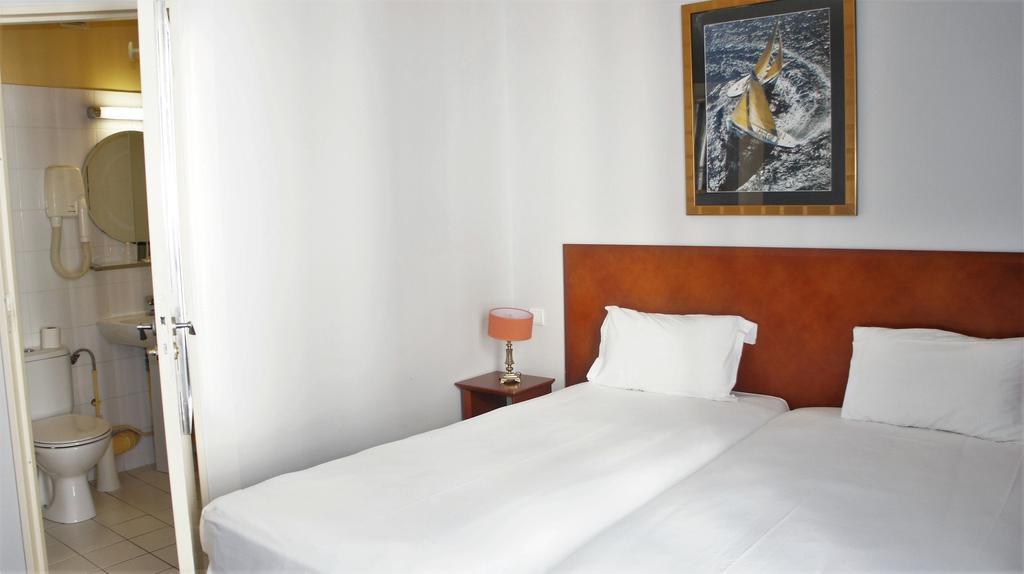 Hotel Bellevue Montmartre Paris Quarto foto